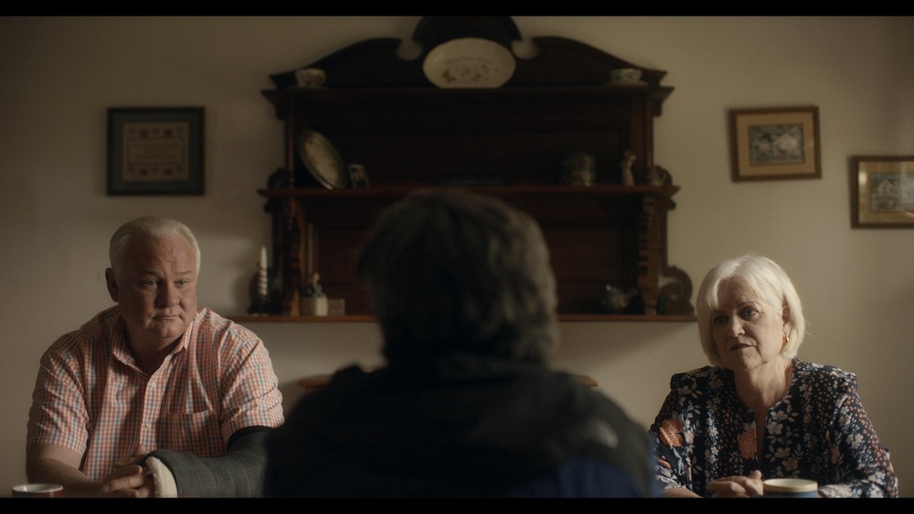 The Umbehrs are interviewed in their home in Alma, Kansas, by investigative journalist Joe Sexton, the narrator and producer of ‘A Killer Tale’ (HBO)