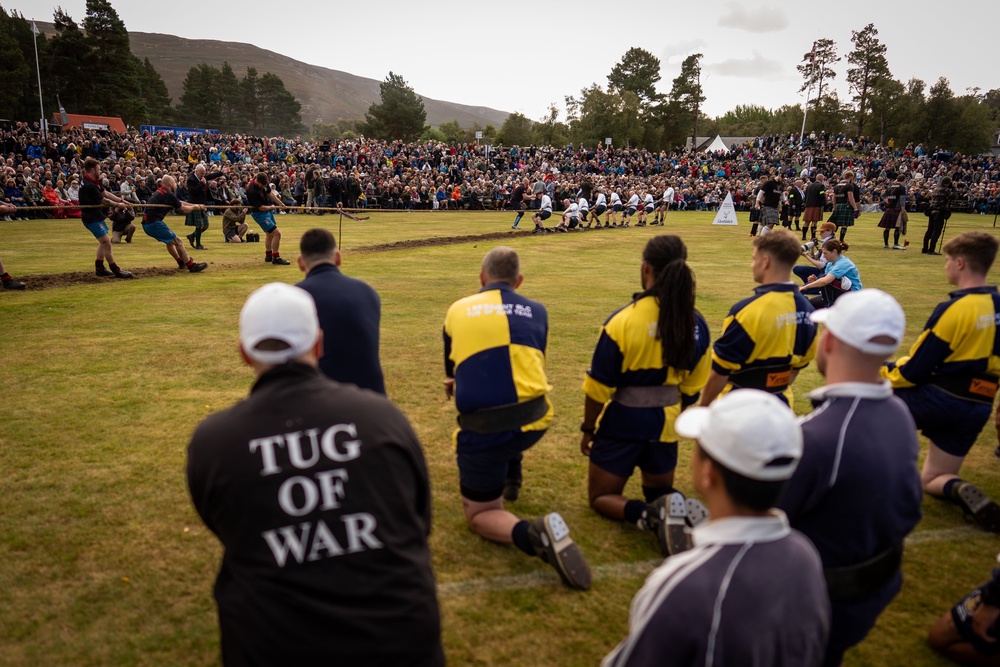 Tug of War competitors watch their opponents (Aaron Chown/PA) (PA Wire)