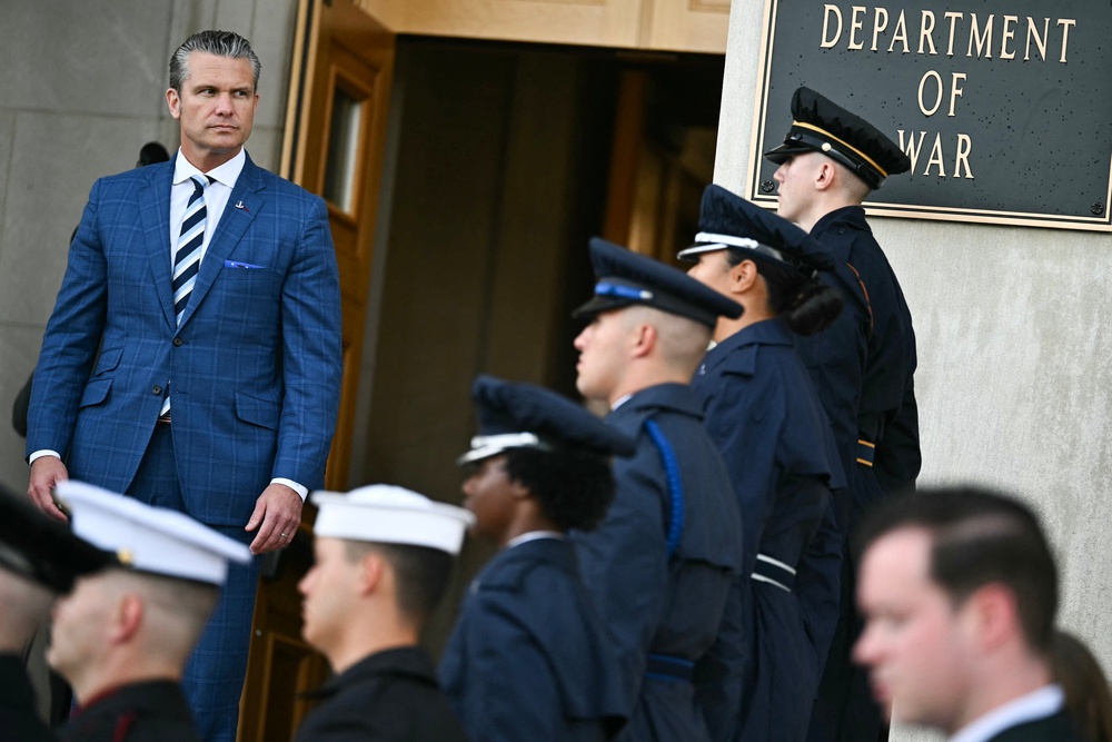 The nonprofit’s president, Mikey Weinstein, has threatened legal action against the federal government if the religious greetings continue (Kent Nishimura/AFP via Getty Images)