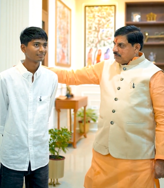 Madhya Pradesh chief minister Mohan Yadav met Choudhary at his residence in Bhopal on Saturday and praised his efforts (Dr Mohan Yadav/X)