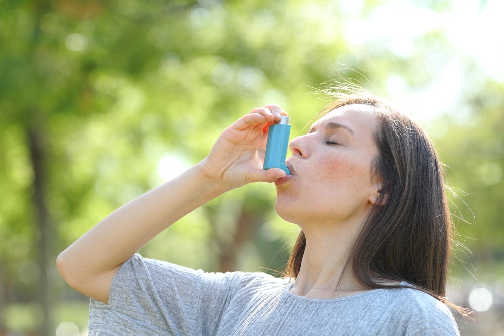 Rather than relying on an inhaler, people could turn to laughter therapy (PA)