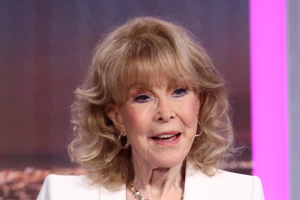 Barbara Eden’s Cinecon Legacy Award was accepted by her co-star Pat Boone on her behalf (Getty)