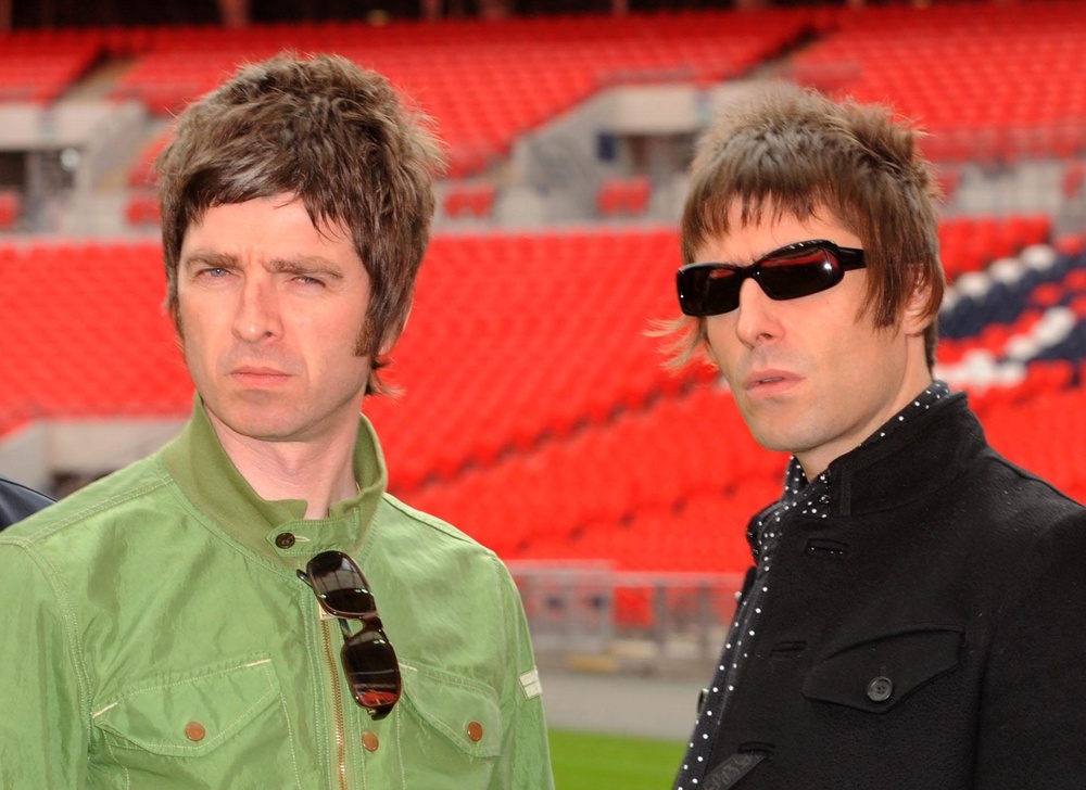 Oasis band members Noel (l) and Liam Gallagher (Zak Hussein/PA) (PA Archive)