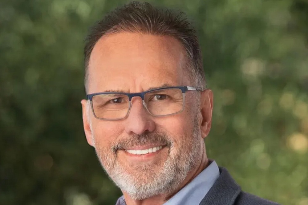 Lundeen was charged with disorderly conduct and second-degree assault after he allegedly attacked another passenger on an American Airlines flight and made bigoted and harassing remarks to the flight crew. His former employer, Long Realty, said it severed ties with him after learning of the incident (Linkedin)