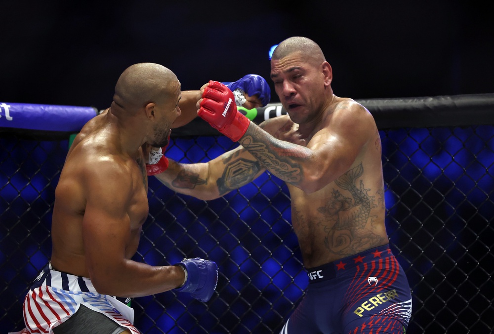 Alex Pereira (right) has not fought since losing out to Ciryl Gane for the interim heavyweight title (Getty)