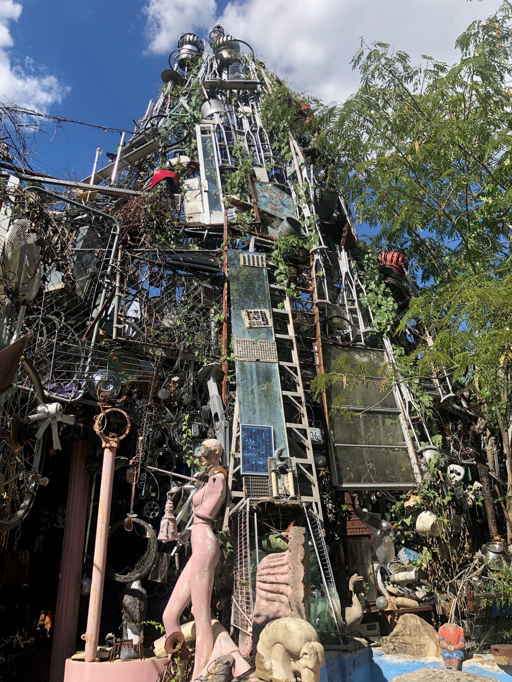 'I've been building sculptures in the backyard ever since I was a kid, so it's just kind of what I like to do,' Hannemann said in an interview (Vince Hannemann)