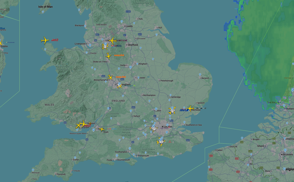 Tuesday night flights (FlightRadar)