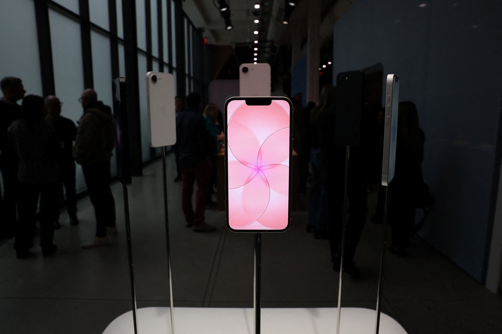 Image from: iPhone event – live: Apple to launch most dramatic redesign ever, alongside a host of other products