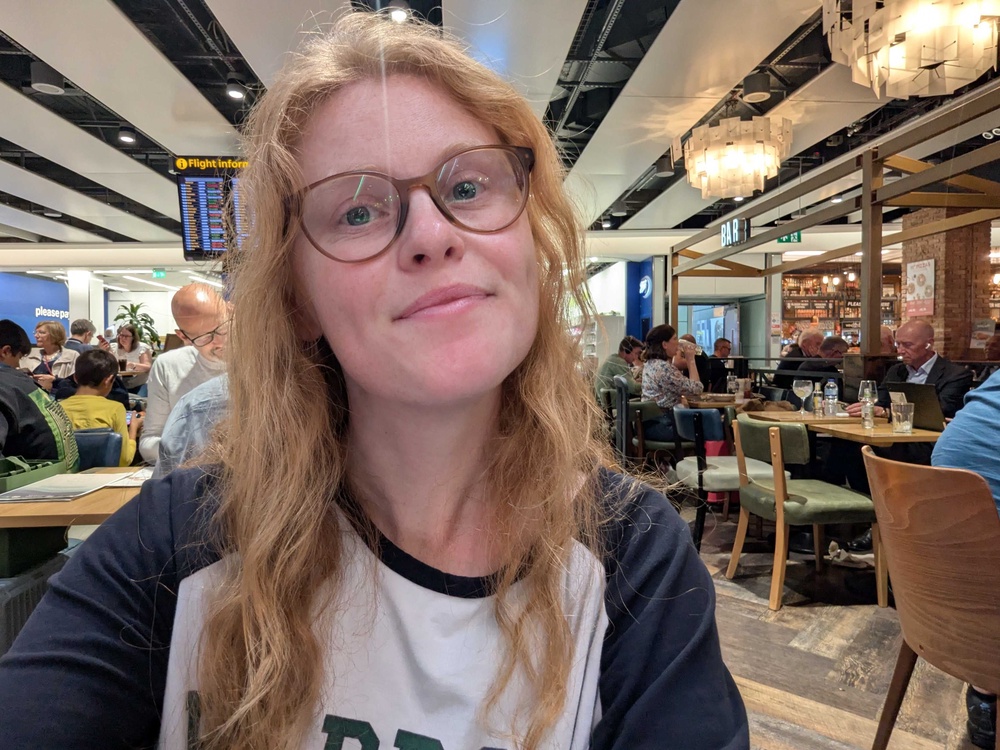 Rhian found a seat at the airport eventually (Rhian Lubin)