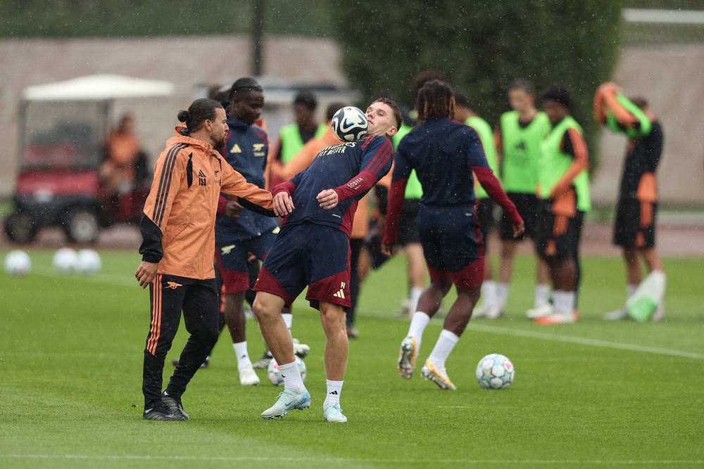 Arsenal stayed at the training ground while their flight was delayed (Getty)
