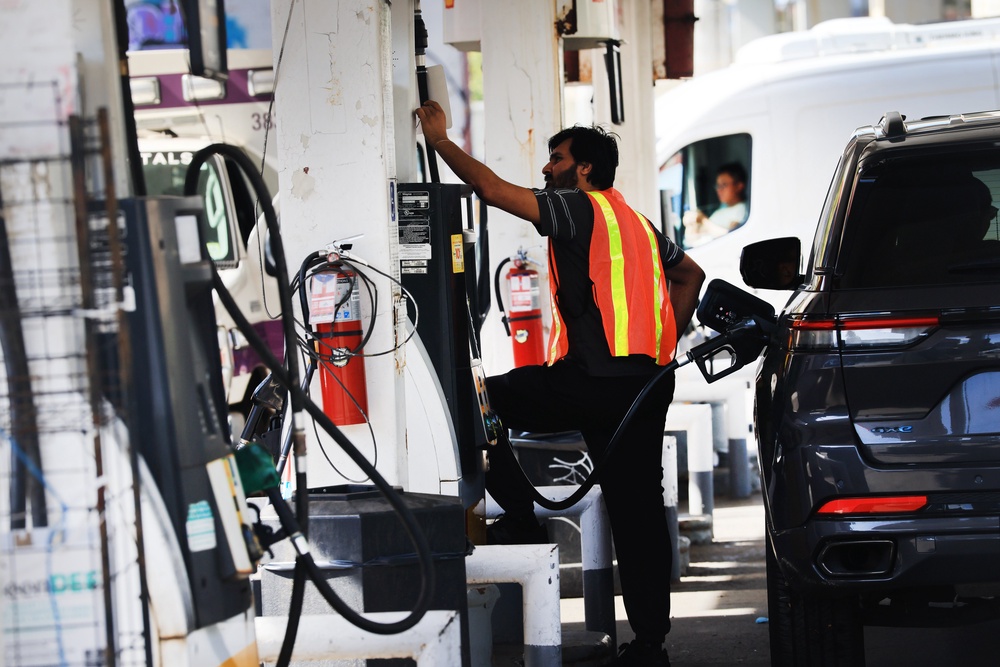 Image from: Iran-US war latest: Trump says he could keep Iranian oil ‘like Venezuela’ as Hormuz talks face setback