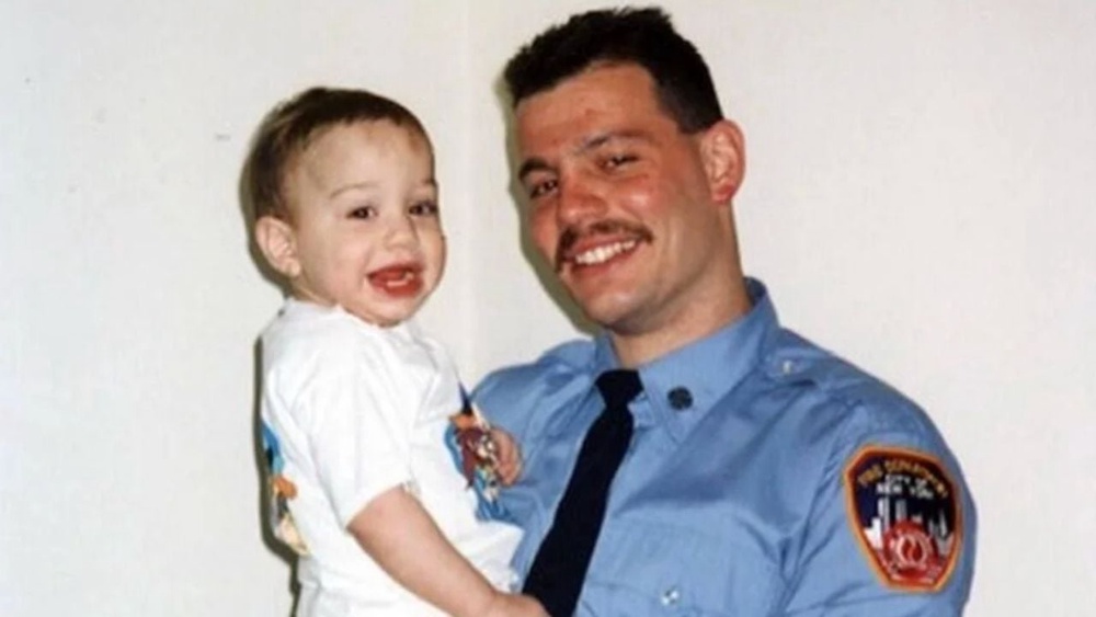 Pete Davidson’s father was a firefighter who died in the line of duty on 9/11 (Pete Davidson)