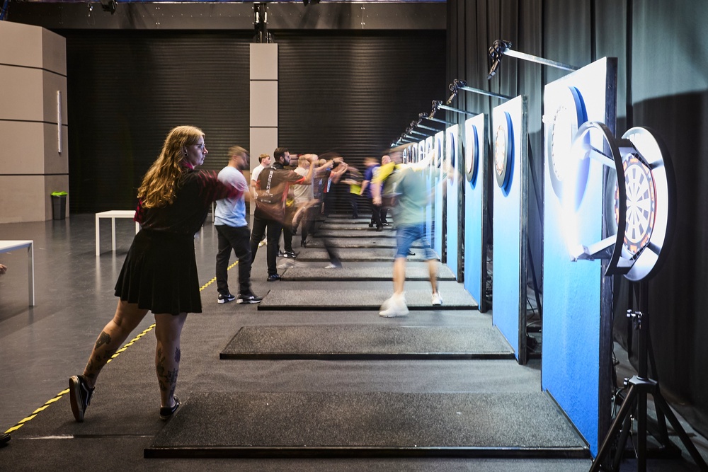 Amateur players had to check out 501 in 24 darts or less (Tom Dymond/Netflix)