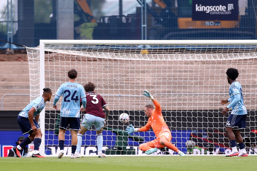 Matz Sels made a remarkable save (Getty)