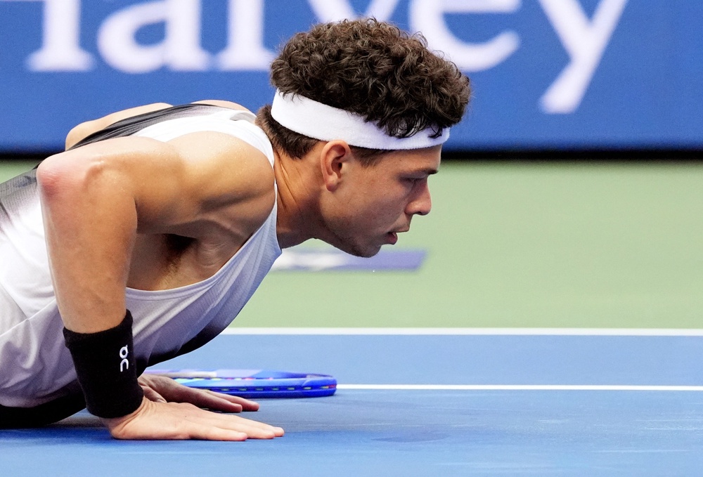  (Reuters)