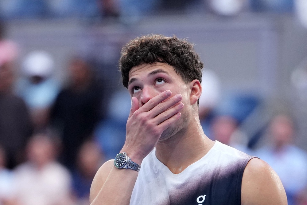  (Reuters)