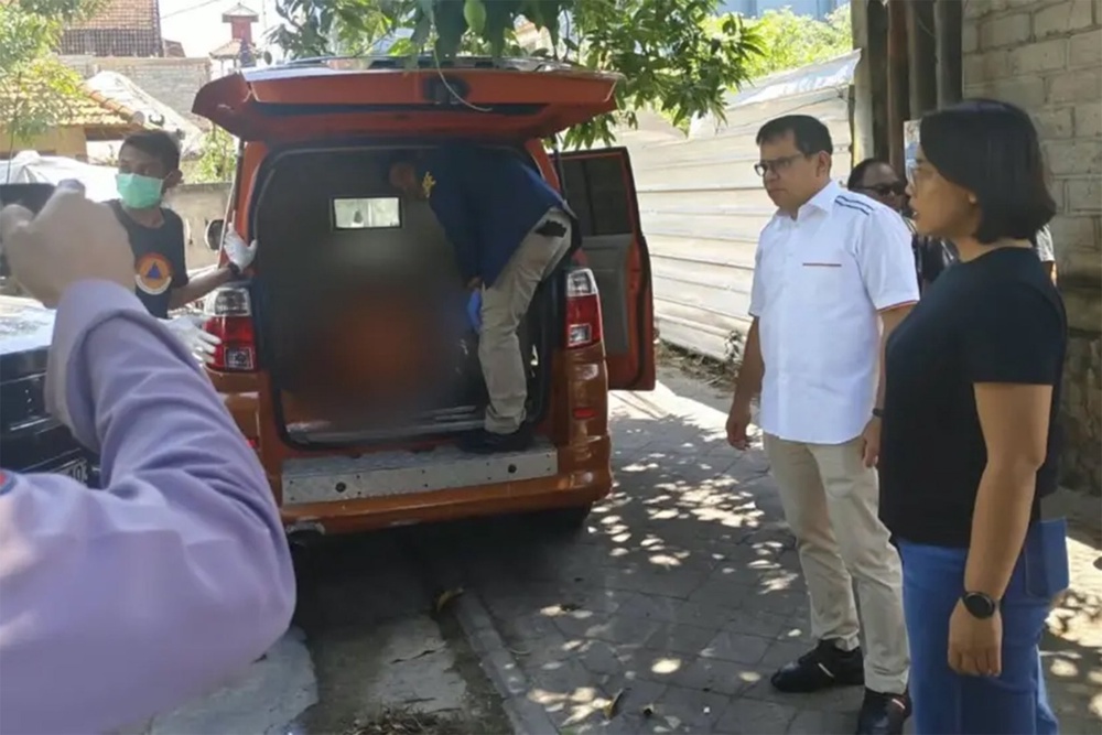 Police were treating the case as a suspected murder-suicide (Indonesia police)