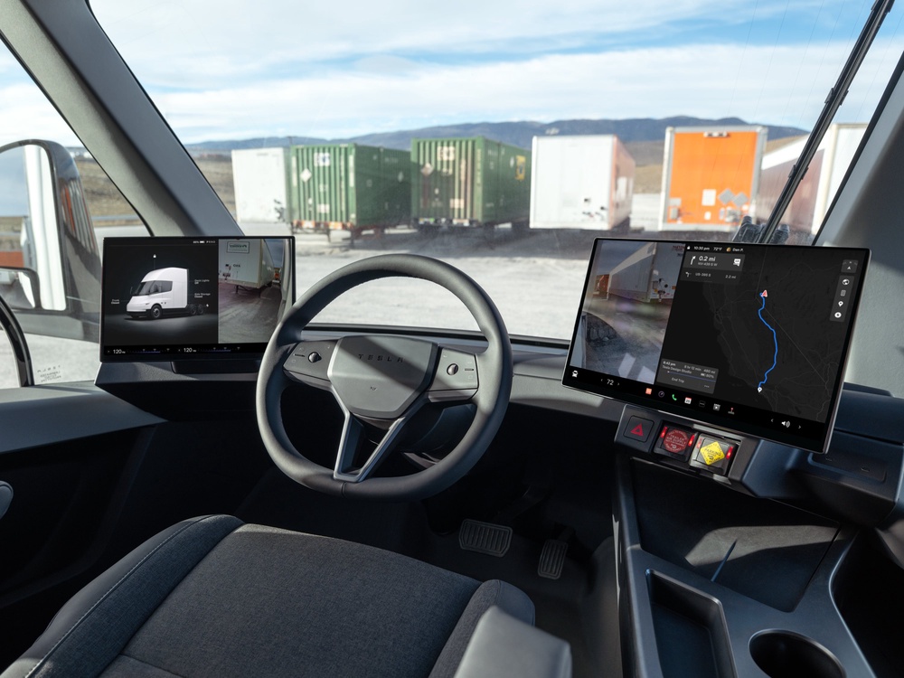 The Tesla Semi gets a familiar high-tech interior – just like Tesla's cars (Tesla)
