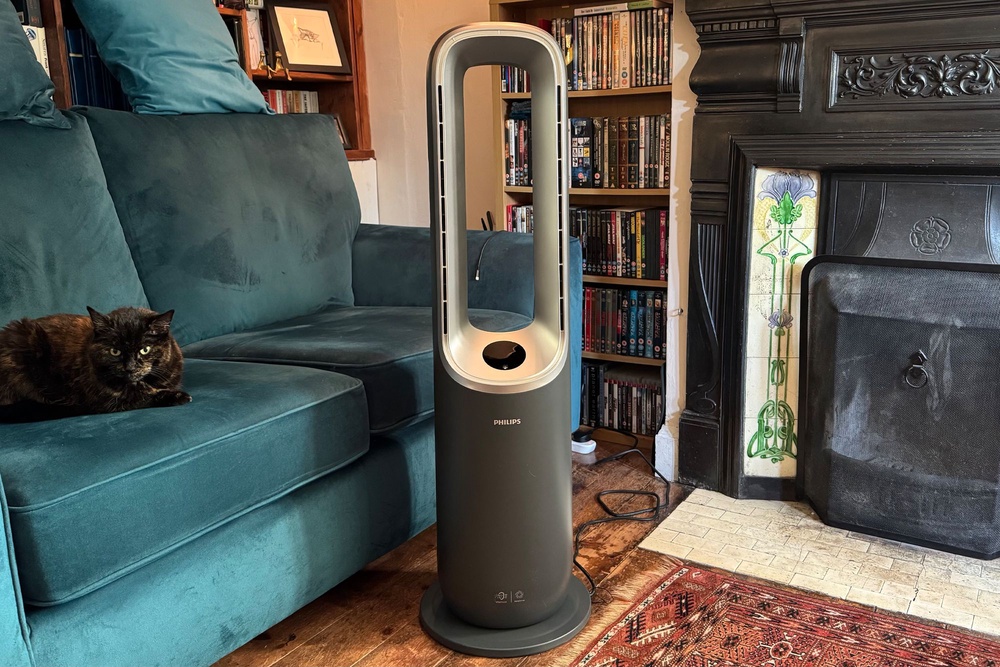 The temperature setting ranges from 1-37C (Philips)