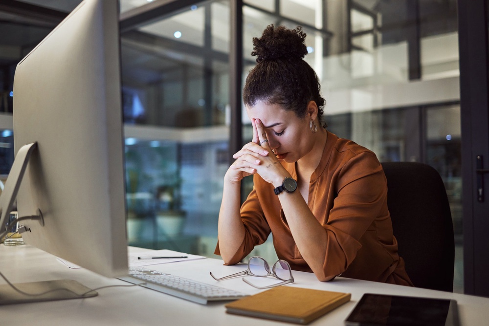 A person with ADHD may work long hours to complete their work, but are more at risk of burnout as a result. (Getty Images/iStockphoto)