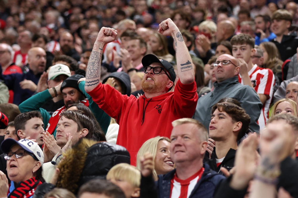 Sunderland fans could celebrate a historic win (Getty)