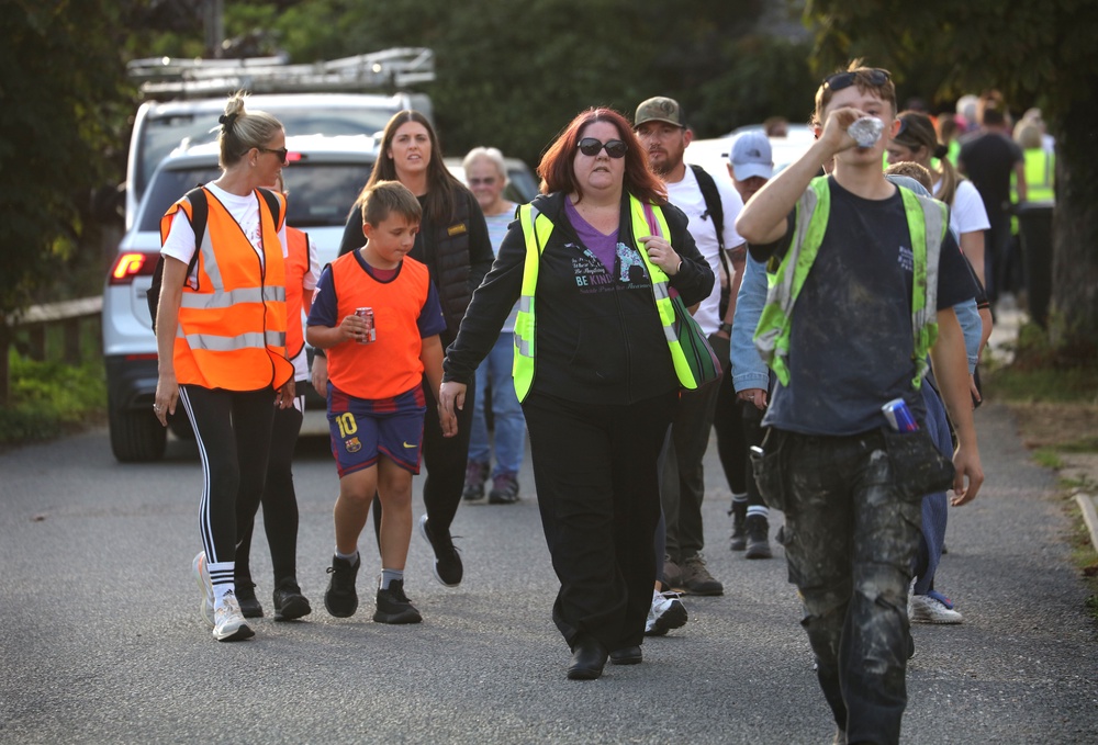 Over a thousand volunteers joined in the search for three-year-old Noah Woods (Getty)