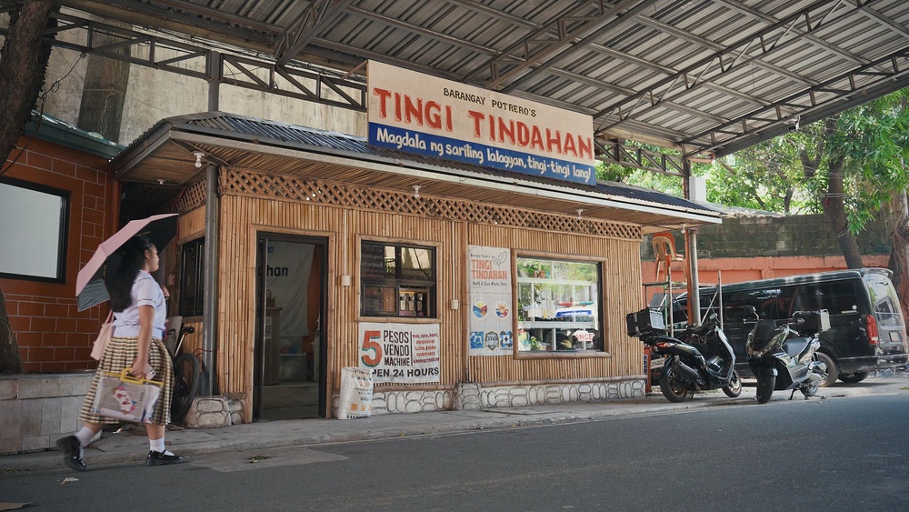 A refill store in Barangay Potrero, Malabon, where local residents buy goods in bulk rather than in single-use sachets (Mother Earth)
