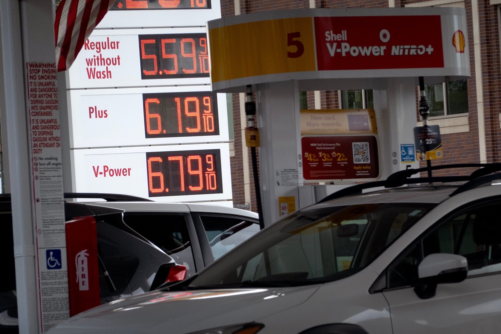 Gas prices are displayed at a gas station on September 15, 2026 in Chicago, Illinois. Gas prices across the United States continue to rise as the war with Iran has disrupted the global flow of crude oil. (Photo by Scott Olson/Getty Images) (Getty Images)