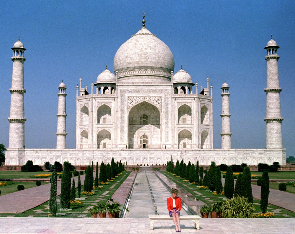 Diana sitting on a bench in front of the Taj Mahal (Martin Keene/PA) (PA Archive)