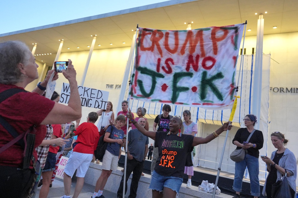 Trump Kennedy Center (Copyright 2026 The Associated Press. All rights reserved)