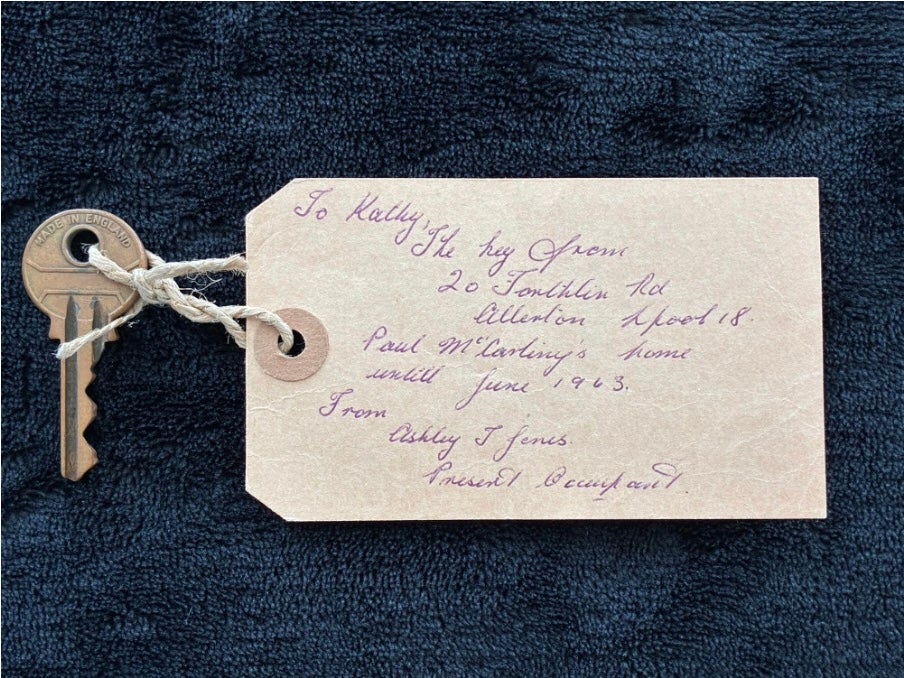 The key has been owned by Beatles fan Kathy Salt from New York for decades (is Dominic Winter auctioneers)