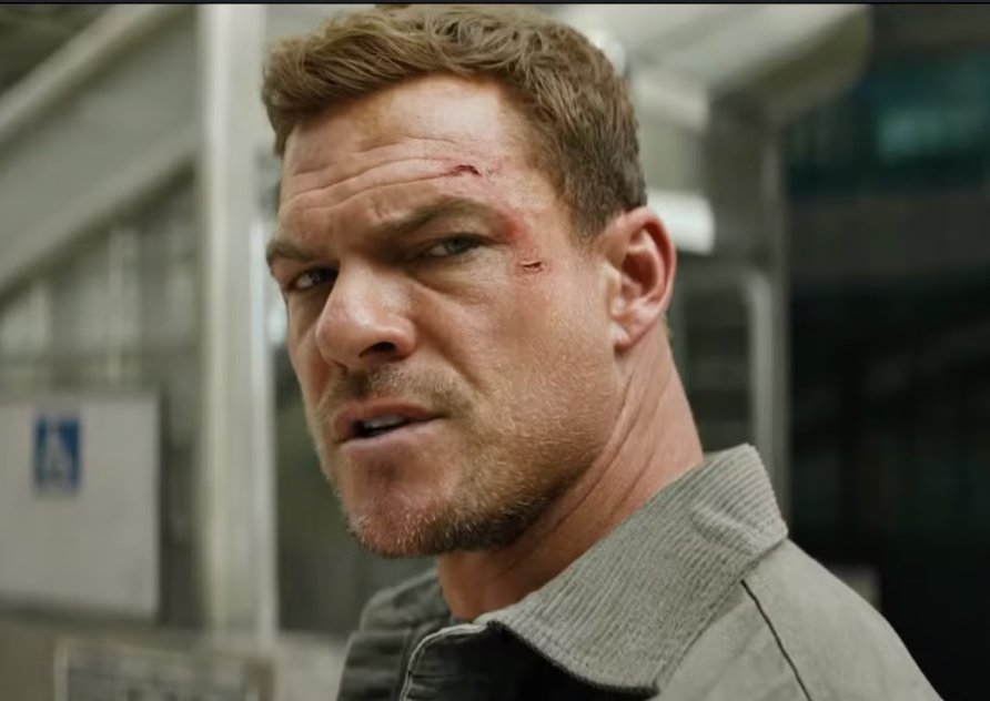 Alan Ritchson plays Jack Reacher in TV series (Prime Video)