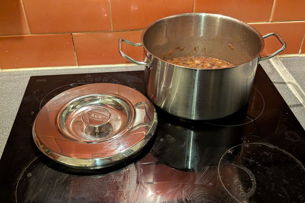 The lid creates an excellent seal (Maria Mellor/The Independent)