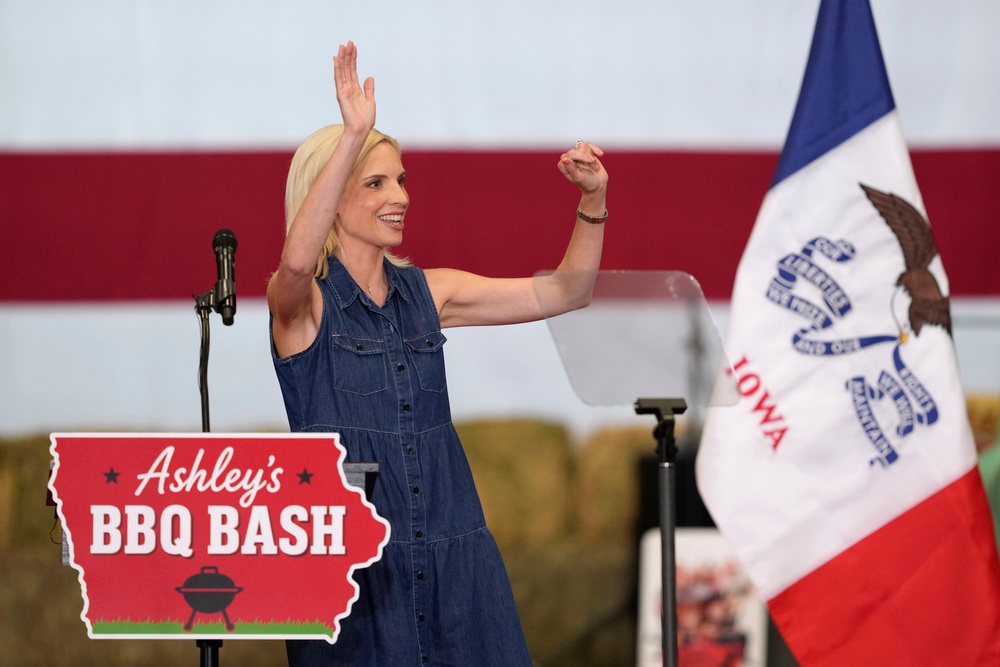 Rep. Ashley Hinson (R-Iowa) is now struggling to separate herself from President Donald Trump and his war in Iran. (Getty Images)