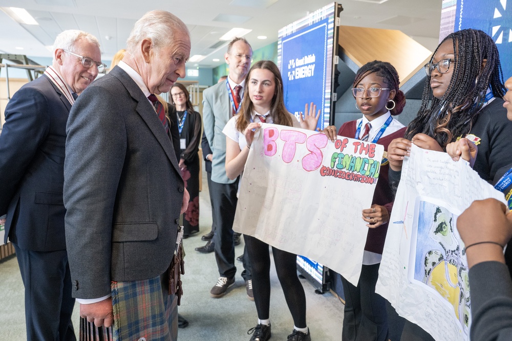 The King also met Harlaw Academy pupils at GB Energy’s headquarters (Lesley Martin/PA) (PA Wire)