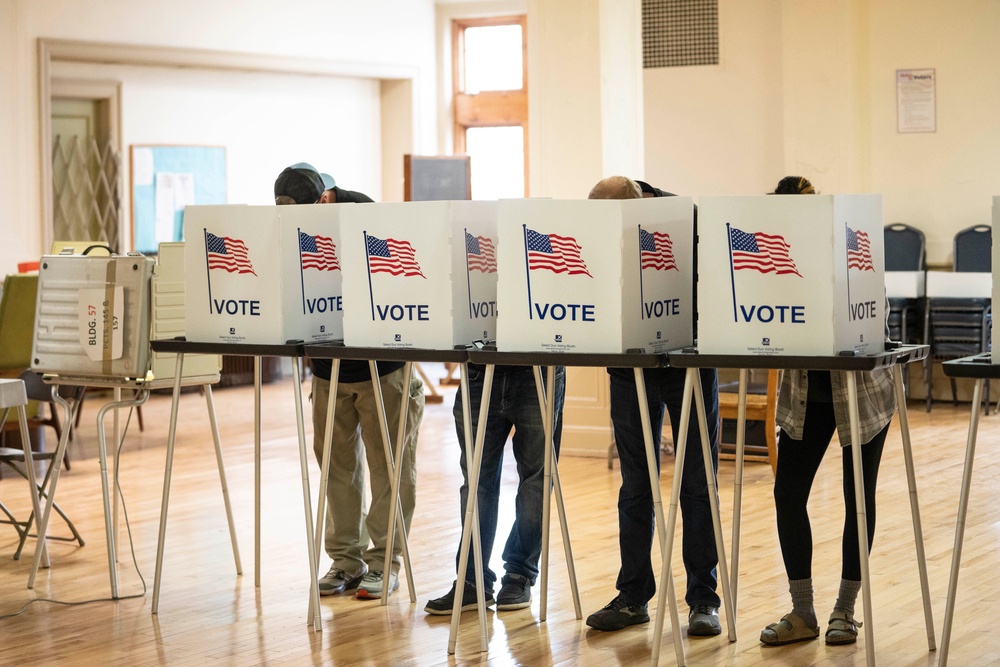 According to new polling, the race for the 2028 Democratic nomination remains wide open as voters split their support among early contenders — CNN chief data analyst Harry Enten called the emerging primary field the party’s ‘messiest’ in decades (Getty Images)