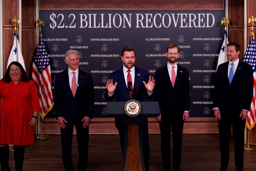 ‘We call them phantoms because we believe most of them either don’t exist or had no idea they had coverage,’ Oz said of the thousands of people that were kicked off their health coverage (AFP via Getty Images)