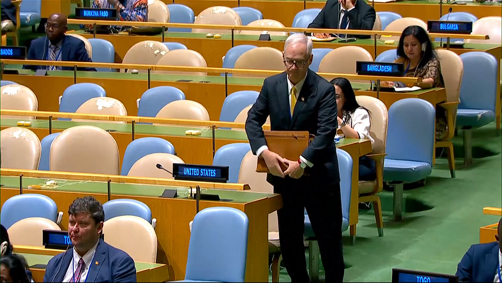 US delegate walks out during Pezeshkian's speech (UNTV)