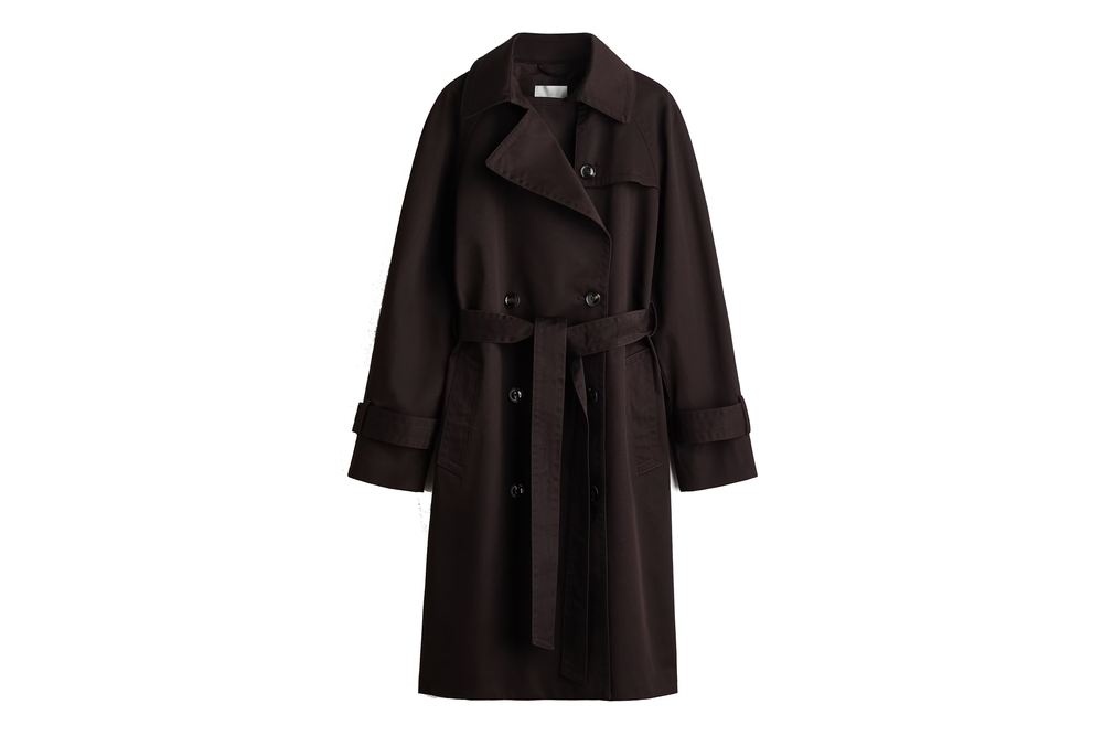 Image from: Kate Middleton wears the chocolate brown trench coat on everyone’s wishlist
