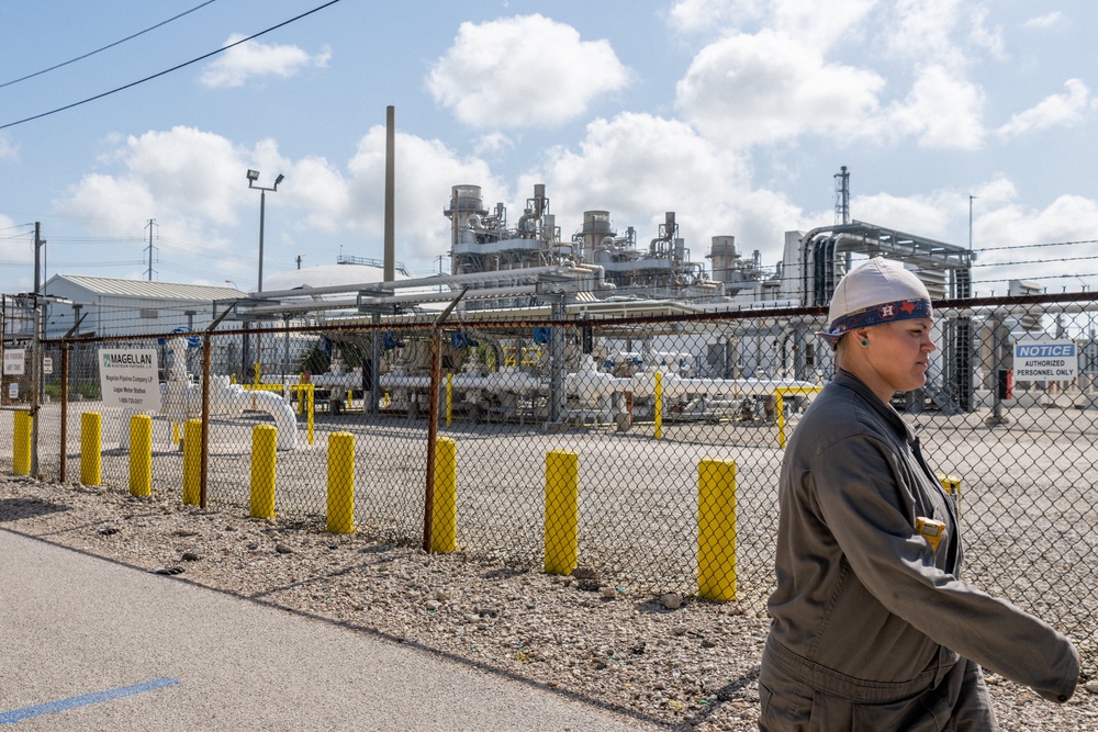 Petroleum pump system operators, refinery operators and gaugers have a median salary of more than $100,000 (Getty)