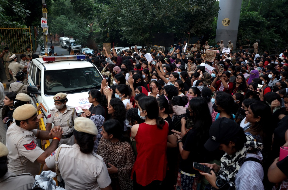 Solidarity march demanding police action and better safety for women following the alleged gang rape of a girl, in New Delhi (Reuters)