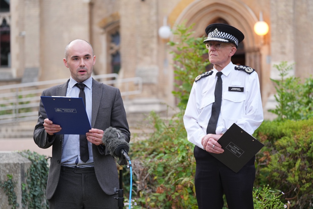 DCI Brian Kelleher (left) alongside Metropolitan Police Commissioner Sir Mark Rowley (Yui Mok/PA)