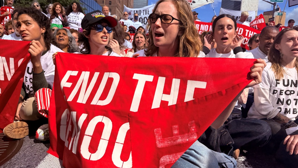 Hannah Einbinder was among more than 100 protesters detained by New York police during a sit-in outside the UN headquarters ahead of Benjamin Netanyahu’s address to the General Assembly on Thursday (Reuters)