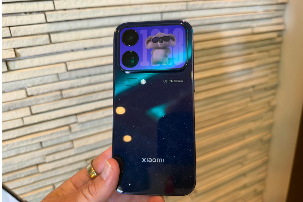 The phone features a display on the rear (The Independent)