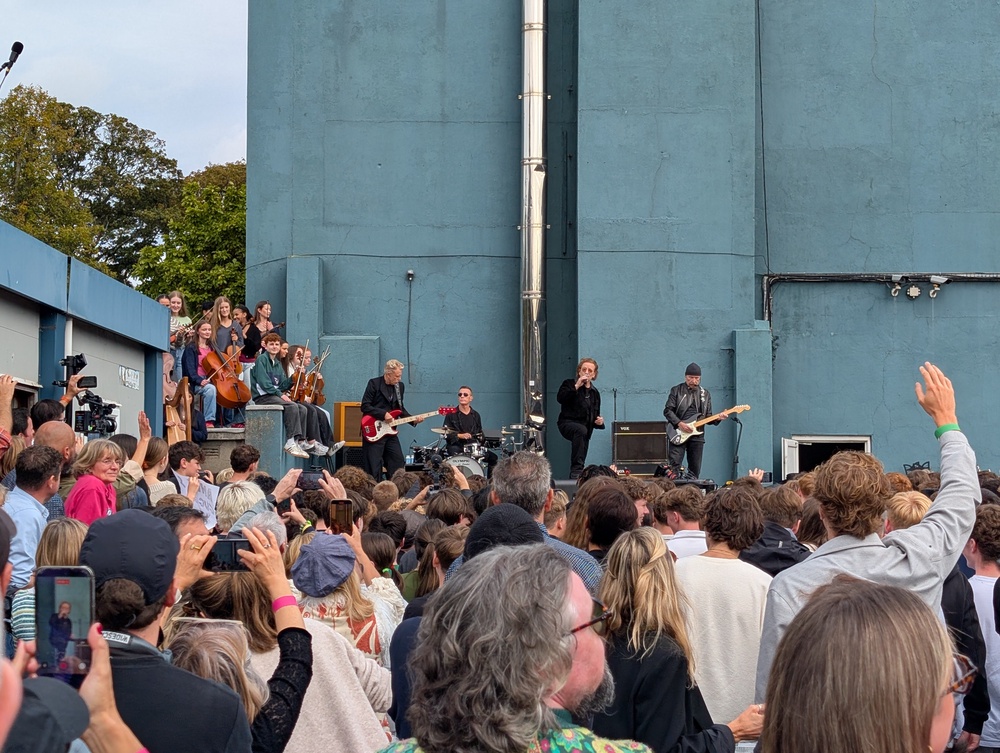 Crowds cheer as U2 perform (Cillian Sherlock/PA) (PA Wire)