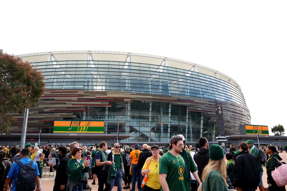Fans arrive at the stadium for the Rugby Championship match between Australia Wallabies and South Africa Springboks (Getty)