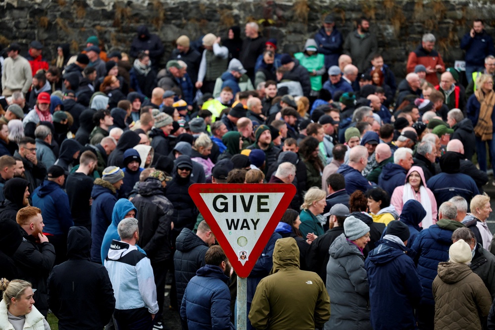 Protesters on Garvaghy Road in Portadown (Reuters)