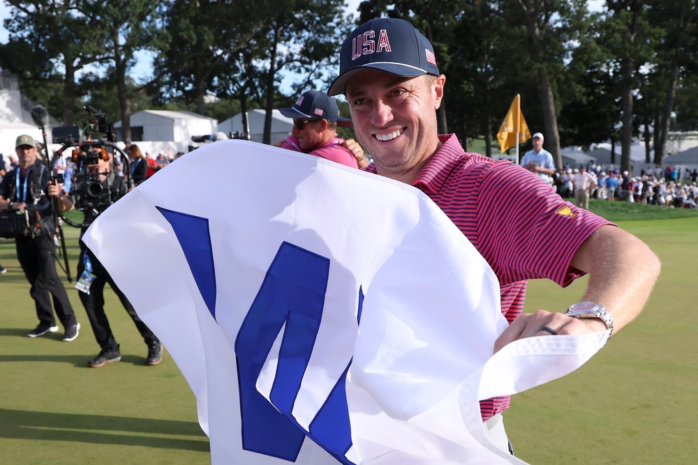 Justin Thomas of the U.S. Team celebrates (Getty)