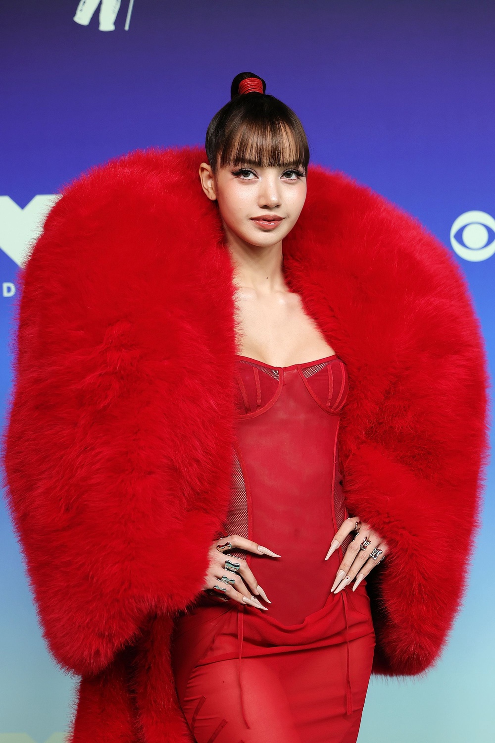 Lisa understood the VMAs assignment: go hard or go home (Getty Images)