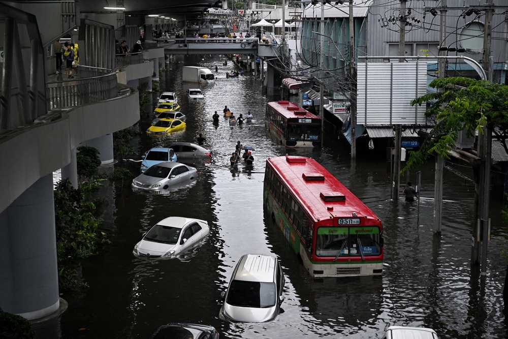 A flooded road in Bang Kapi district of Bangkok (AFP/Getty)